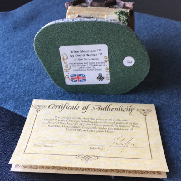 David Winter cottage: “Wine Merchant” - Picture 6 of 7